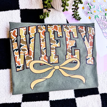 Load image into Gallery viewer, Camo Wifey Graphic Tee