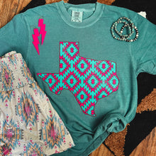 Load image into Gallery viewer, FestiviTees Women - Apparel - Shirts - T-Shirts Pink Aztec Texas Soft Graphic Tee