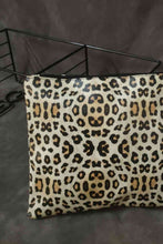 Load image into Gallery viewer, Leopard PU Leather Clutch