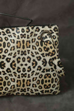 Load image into Gallery viewer, Leopard PU Leather Clutch